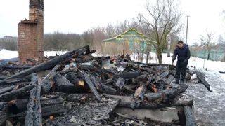 Остался лишь дымоход: в Путятинском селе дотла сгорел дом