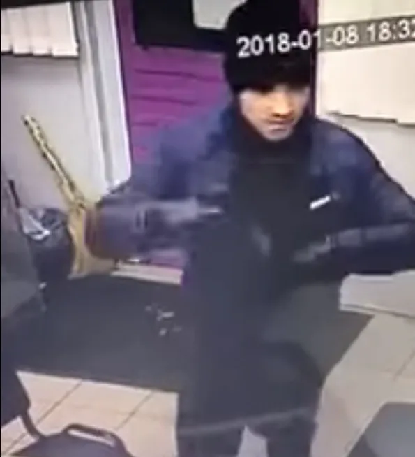 Ограбление по-нижнекамски: с ножом в руках в центр микрофинансирования