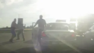 Очевидец: Полицейские не спешили к дерущимся на мосту в Рыбном