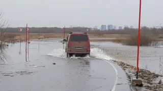 Дорогу под Рязанью 13 апреля залила вода