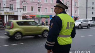 ГИБДД напомнит правила дорожного движения: "Пешеходы, будьте внимательны, переходя проезжую часть"