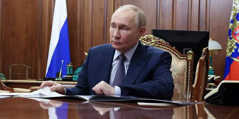 Президент России Владимир Путин объявил о начале серийного производства ракеты «Орешник»