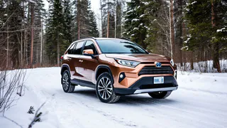 Проехал на РАВ4 после Манджаро - сразу загрустил: машина надежная, но скучная - реальный отзыв