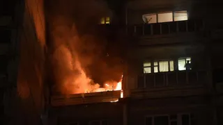 Десятки человек эвакуированы из-за пожара в брянской многоэтажке