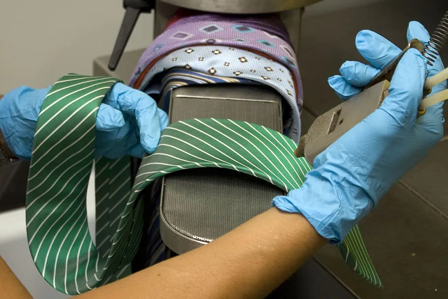 Эффективные методы удаления пятен: советы по очистке тканей