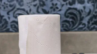 Несу туалетную бумагу к двери и ноги не мерзнут: полы теперь тёплые, как в бане