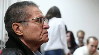 Улюкаев рассказал в суде, какие подарки дарил ему Сечин