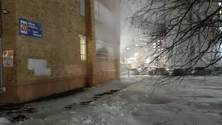 «Целый год не могут решить проблему с парением с подвала»