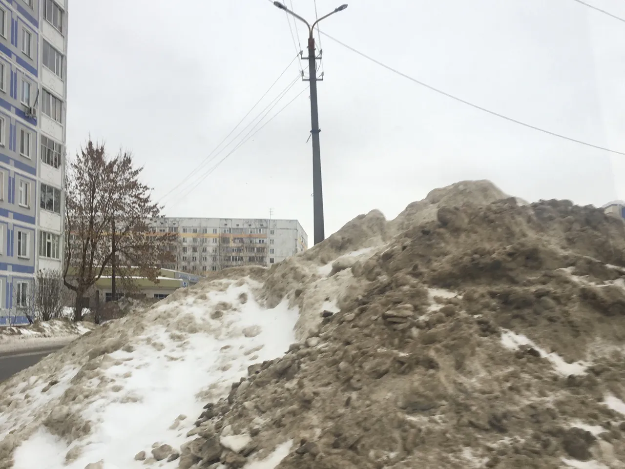 «Наш микрорайон превратился в ужаснейшее место Нижнекамска!»