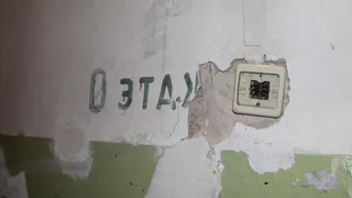 Немытая Рязань: жильцы еще одного дома жалуются на грязные подъезды