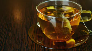 Был назван чай, одна кружка которого вредит здоровью в разы сильнее, чем 150 сигарет