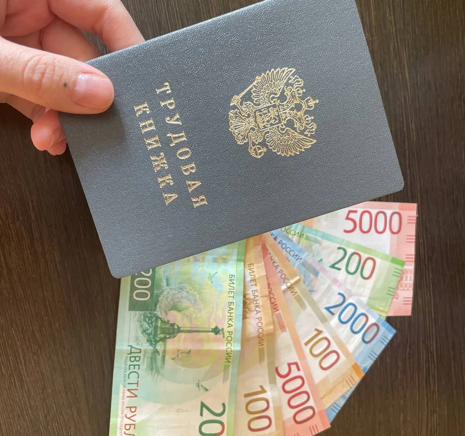 Указ принят: пенсионный стаж у граждан, работавших с 1991 по 2002 год, пересчитают