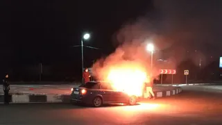 На Зубковой в Рязани загорелся автомобиль