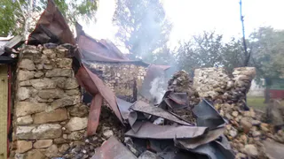 В Михайловском районе в горящем доме взорвался баллон с газом