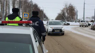 Водителям с многолетним стажем придется пересдавать права с 5 февраля 2025 - условия