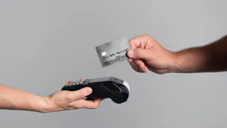 Муромлянин предстанет перед судом за кражу 13 тысяч рублей с найденной банковской карты