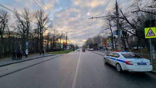 В Чебоксарах автомобиль сбил подростка на пешеходном переходе