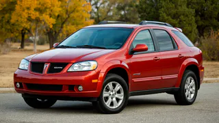 10 автомобильных недоразумений: самые странные машины, которые шустро исчезли с рынка