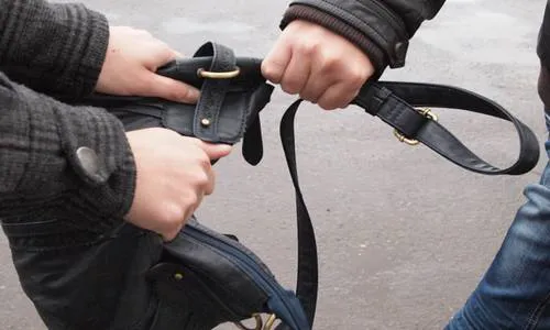 Угрожая ножом: житель Нижнекамска задержан за разбой и грабёж в отношении двух девушек