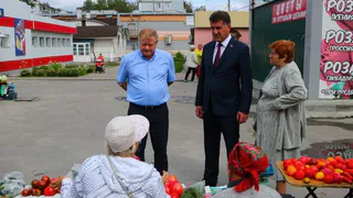 При приёмке улицы Рылеева власти города обратили внимание на овощной базар
