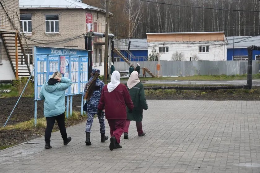 Жизнь за колючей проволокой: будни женщин в костромской колонии