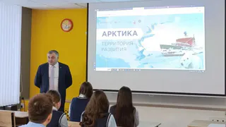 Николай Такаев обсудил с усинскими одиннадцатиклассниками будущее Арктики