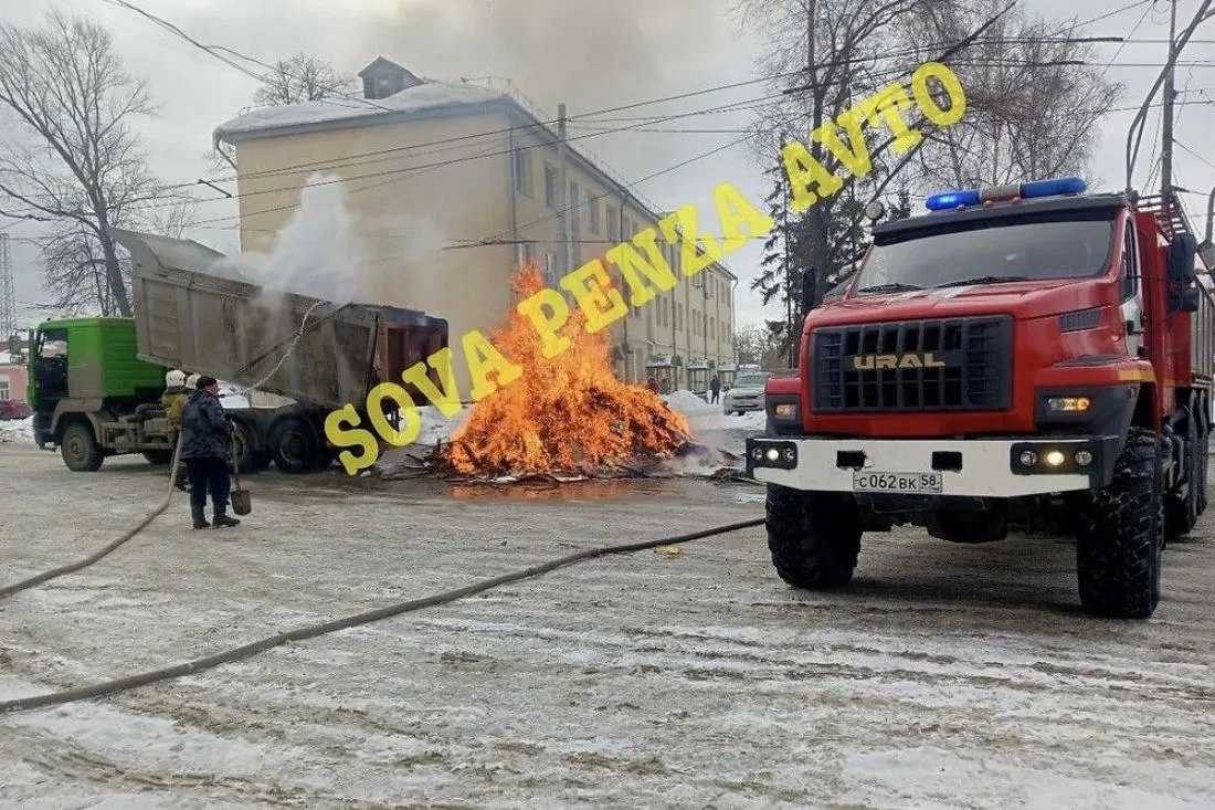 10 марта в Пензе на Тухачевского вспыхнул мусоровоз