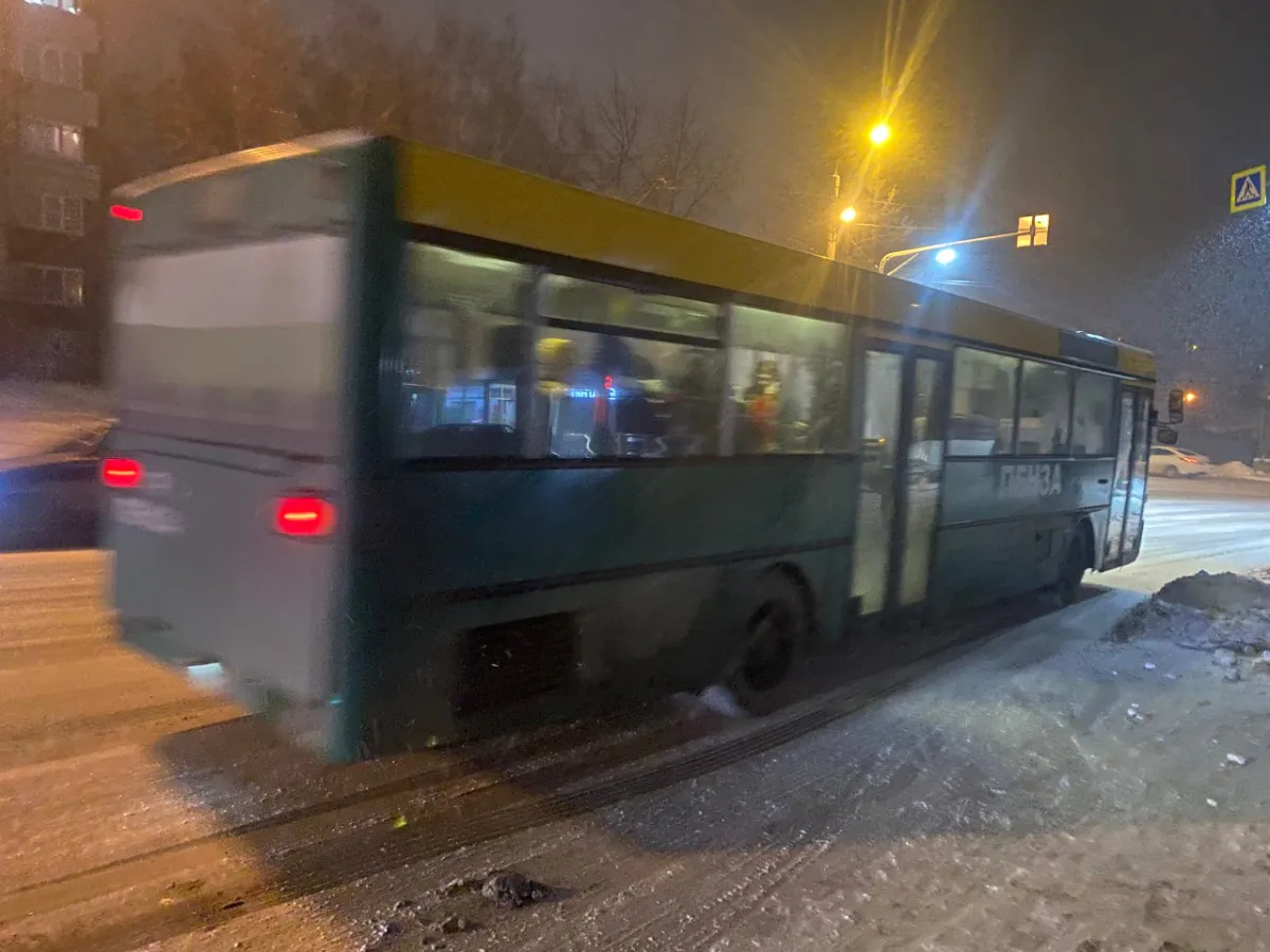 «Студенты два часа едут до вуза»: рязанка просит губернатора перевести занятия на дистант