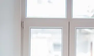 Пьяный и разъяренный ковровчанин ворвался в квартиру к знакомой через балкон