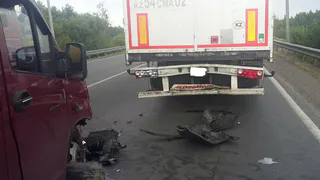 В Рязани столкнулись "Газель" и фура. Есть пострадавший