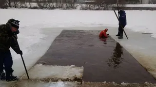 В Брянске прорубили три купели