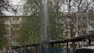 Фонтан: вслед за Татарской прорвало трубу и на Интернациональной