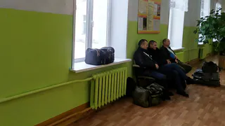 Спали в момент аварии: пострадавших в ДТП с автобусом разместили в Кирицкой школе