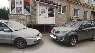 В Рязани три машины и фасад магазина испорчены неизвестным вандалом