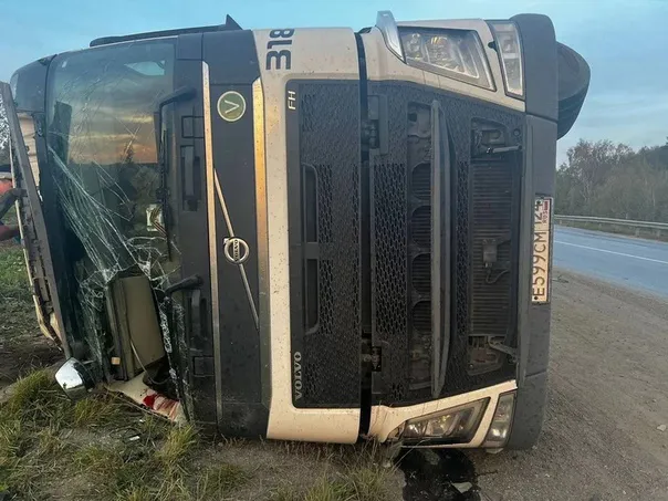 Трагедия на трассе М-5 в Челябинской области: жизнь водителя оборвалась из-за лопнувшей шины