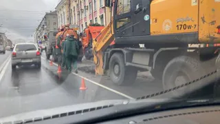 В Брянске на проспекте Ленина образовалась пробка из-за дорожных работ