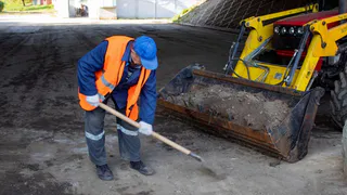 Круглосуточные дворники: Рязань вычищают к зимнему сезону