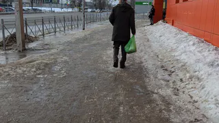 С 18 марта у пенсионеров со стажем работы 25/30 лет снимут все льготы и соцвыплаты