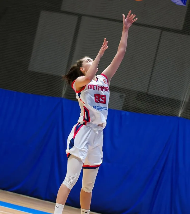 Женская баскетбольная команда «Металлург» потерпела поражение от «Динамо-2» в выездном матче Высшей лиги