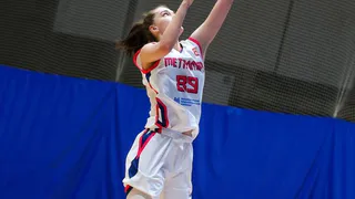 Женская баскетбольная команда «Металлург» потерпела поражение от «Динамо-2» в выездном матче Высшей лиги