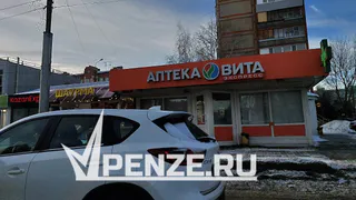 Оскорбительные надписи вместо рекламы: как дети взламывают «бегущую строку» на магазинах, и чем это им грозит