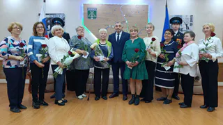 В Усинске открыли обновлённую Доску почёта в День города