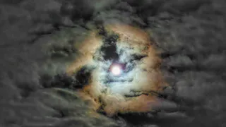 В Рязани запечатлели на фото лунный венец