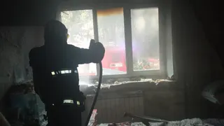 МЧС-ники потушили горящую квартиру в Вязниках