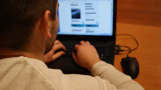 Обнаружена группа "ВКонтакте", где манипуляторы выманивают у детей интимные фото