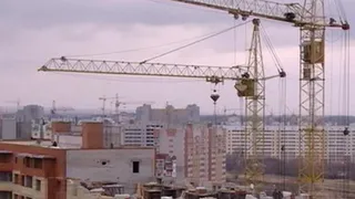 В Рязани работают неисправные башенные краны
