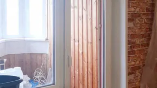 Лайфхак для мерзлявых: как избежать сквозняков с балкона?