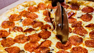 «Готовка - это командная работа»: повар поделился секретами приготовления классной пиццы