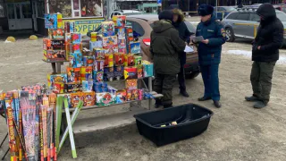 В Копейске изъяли 700 единиц небезопасной пиротехники