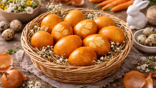 Ярче луковой шелухи: вот какой овощ придаст яйцам «золота» — фурор «крашенкам» на Пасху обеспечен